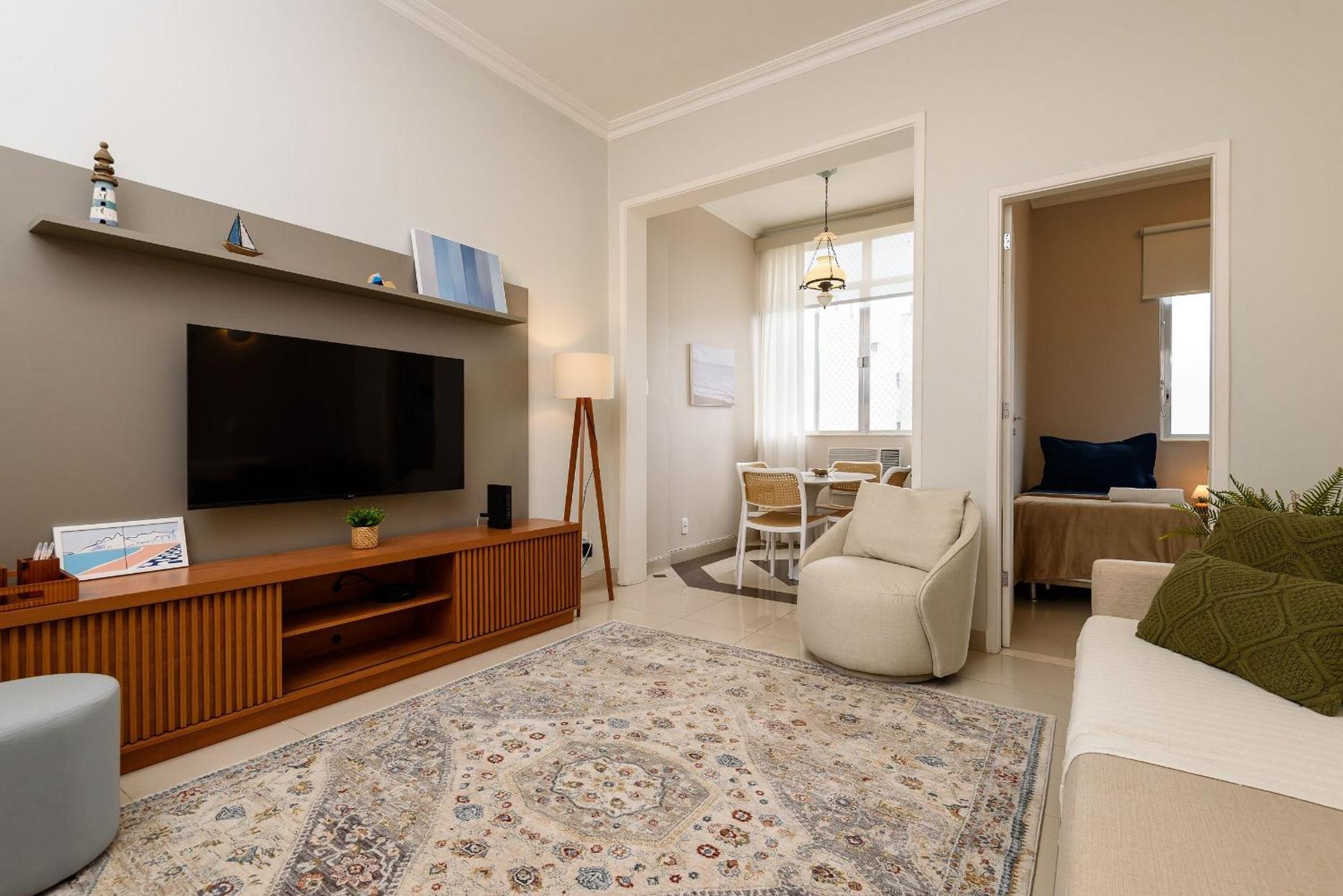 Amplo 3qtos A 150m Da | Nsc 1236/1107 Apartamento